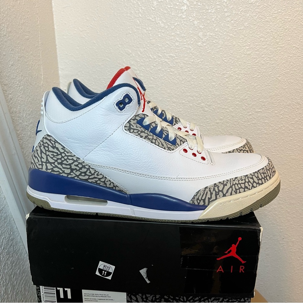 Air Jordan 3 Retro OG True Blue Men’s basketball Sneakers White Blue Red